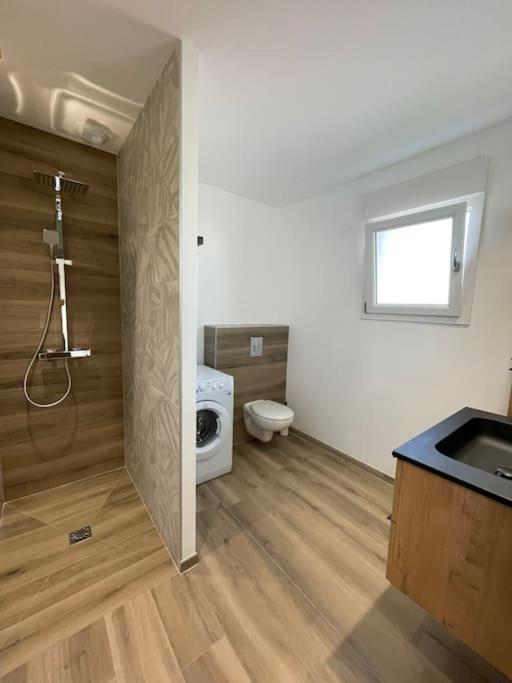 Appartement Climatise Charmes  Zewnętrze zdjęcie