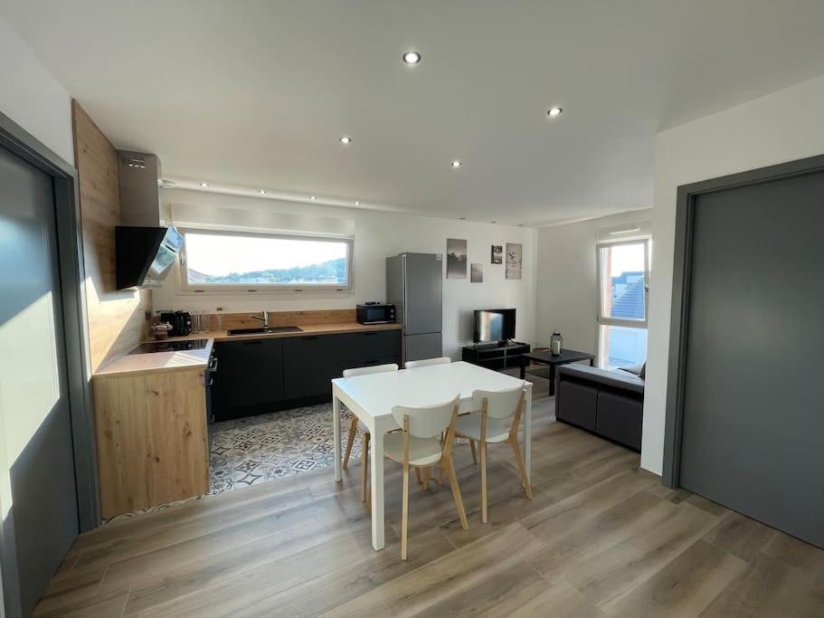 Appartement Climatise Charmes  Zewnętrze zdjęcie