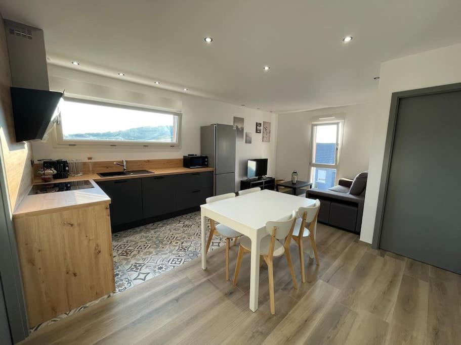 Appartement Climatise Charmes  Zewnętrze zdjęcie