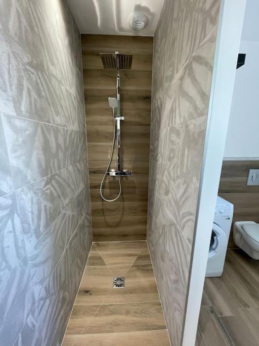 Appartement Climatise Charmes  Zewnętrze zdjęcie